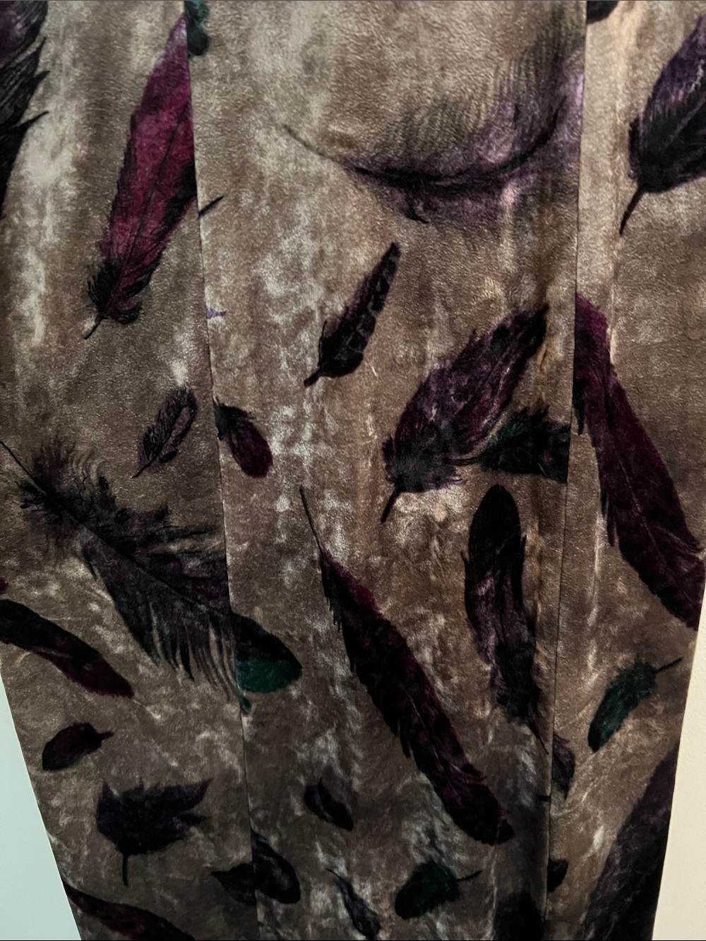 Rare find: VINTAGE BETSEY JOHNSON Feather Velvet Maxi Dress - Small - Picture 4 of 7